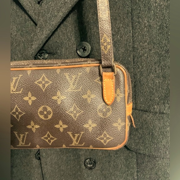 ✅AUTHENTIC LOUIS VUITTON CROSSBODY MONOGRAM - Picture 8 of 9